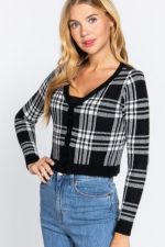 Cardigan Sweater Fitted V-Neck Button Down In Black - Image 4